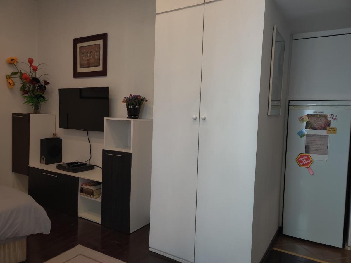 Slavija Square Apartment Cvetni Trg เบลเกรด ภายนอก รูปภาพ
